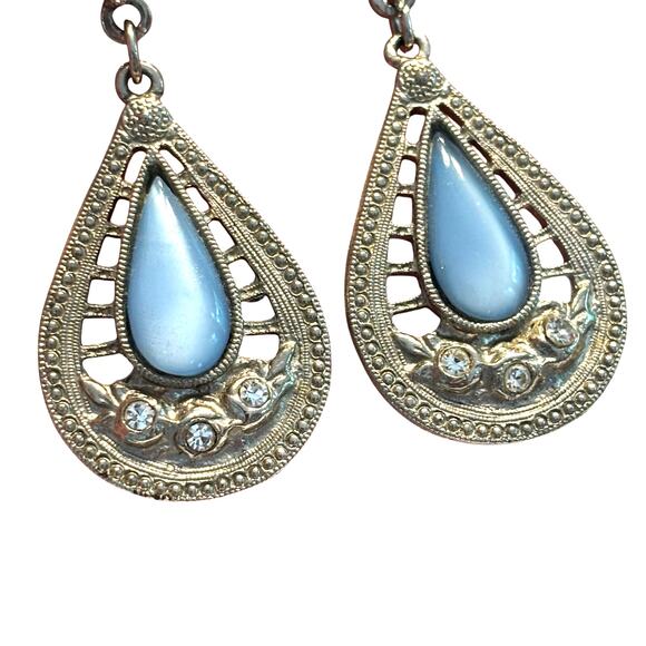 Pierced earrings drop & dangle silver teardrops & blue moonstone rhinestones - Picture 6 of 6
